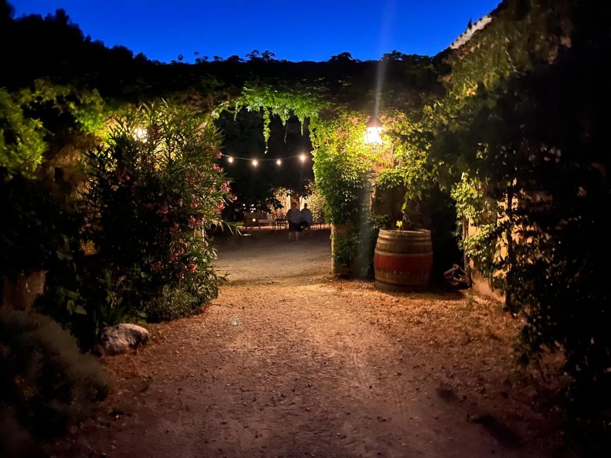 Domaine Faverot Maubec  Екстериор снимка
